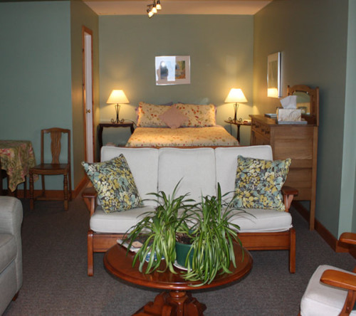 Christina lake bed and breakfast room rates